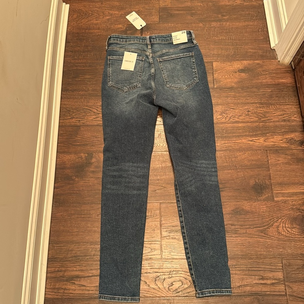 High Ride Skinny Jeans - Picture 5 of 5